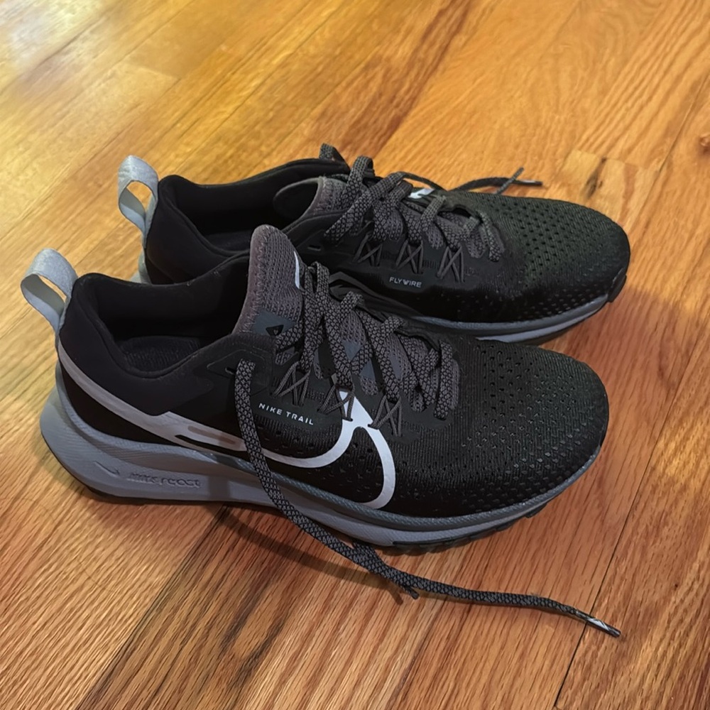 Like-New Nike Trail Sneakers